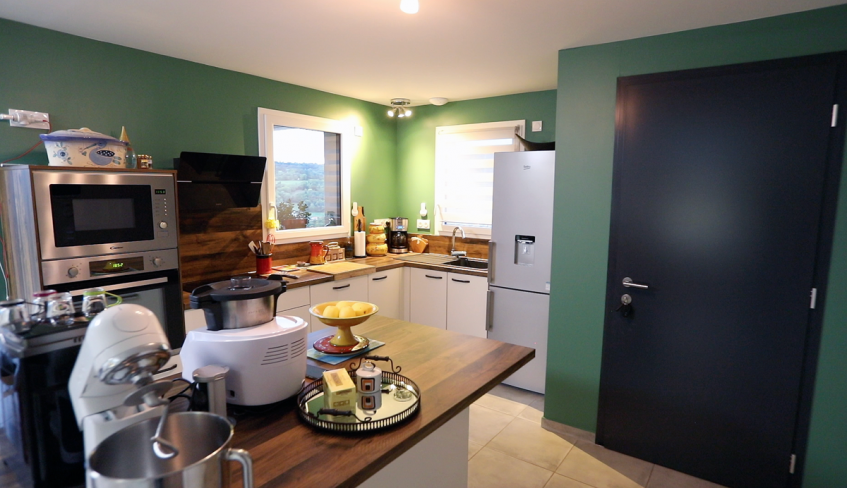 Cuisine d'une villa de 95 m2 Maisons d'en France